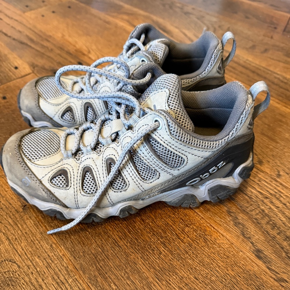 Oboz Women’s Sawtooth II low hiking sneakers